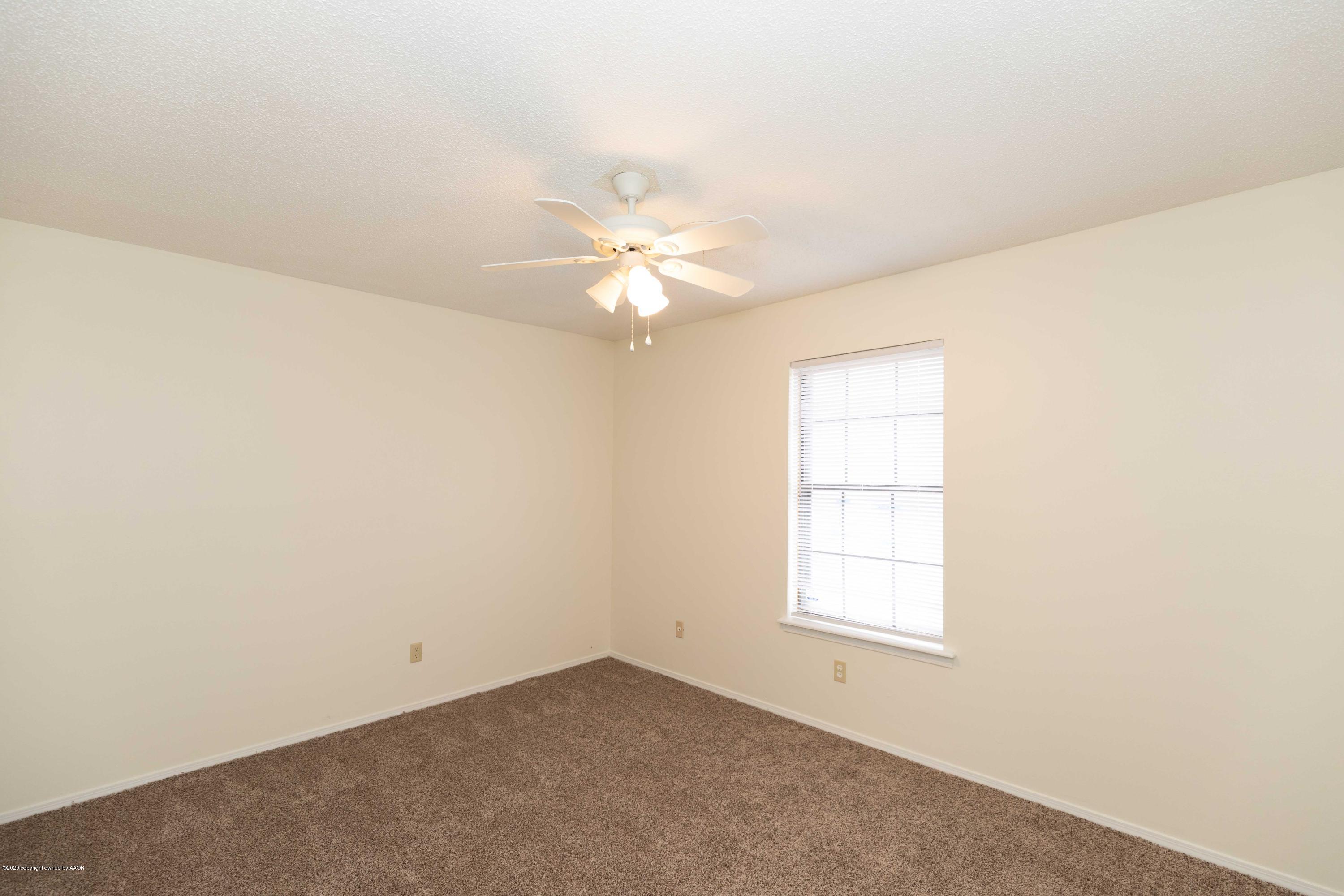 5719 South Fannin Street Amarillo, TX 79110 - Photo 26 of 39 BEDROOM 3 VIEW 1