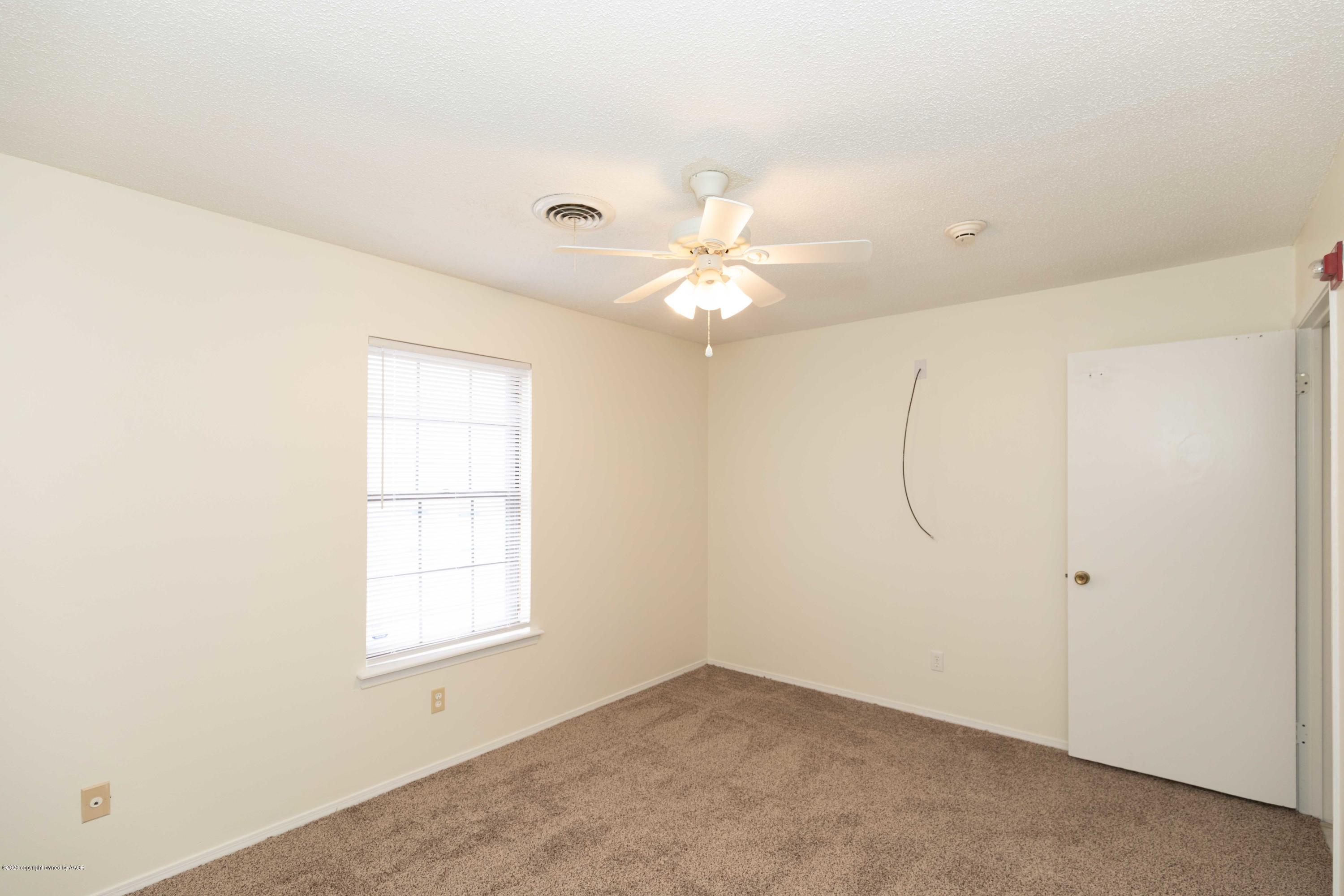 5719 South Fannin Street Amarillo, TX 79110 - Photo 29 of 39 BEDROOM 3 VIEW 4