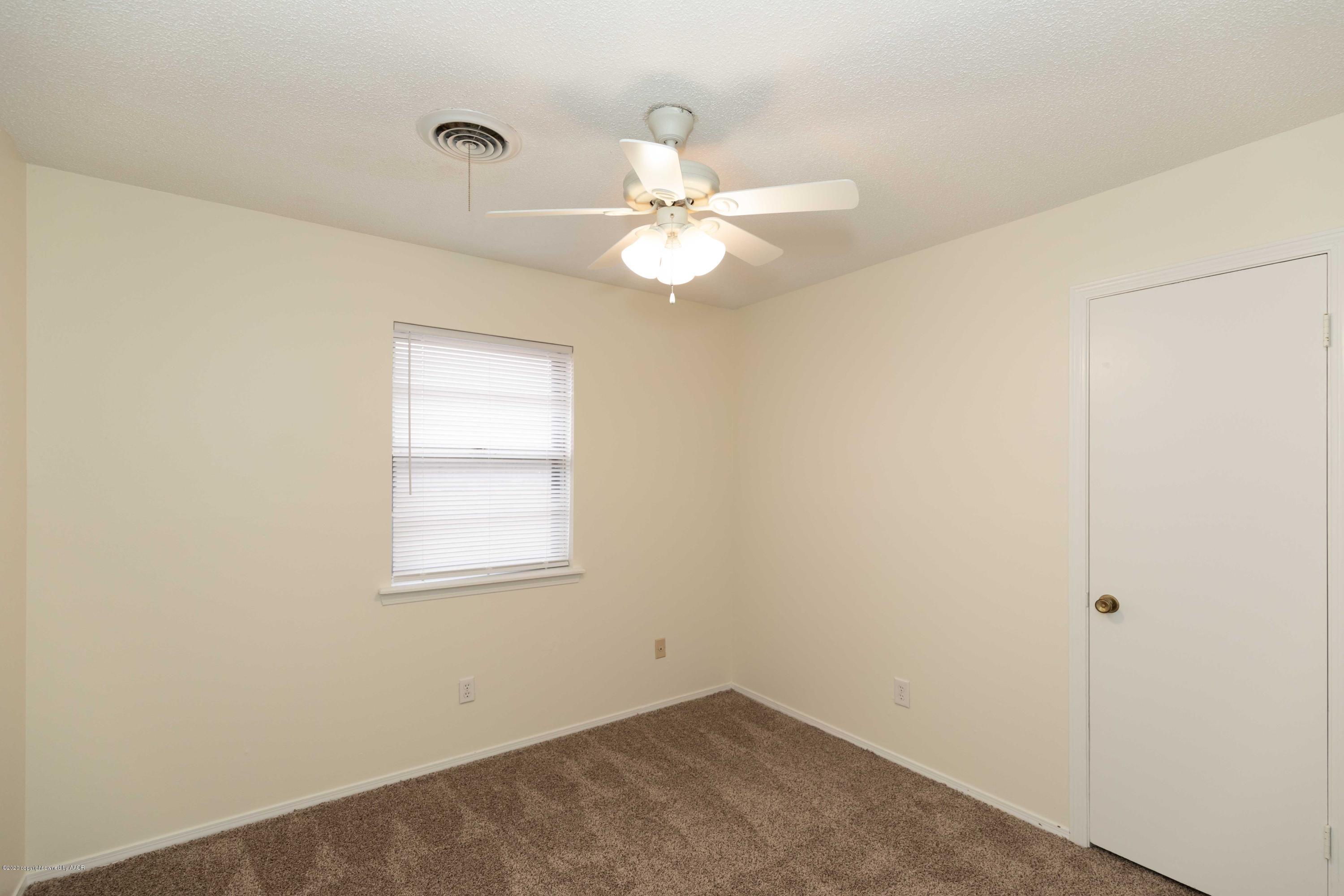 5719 South Fannin Street Amarillo, TX 79110 - Photo 30 of 39 BEDROOM 4 VIEW 1