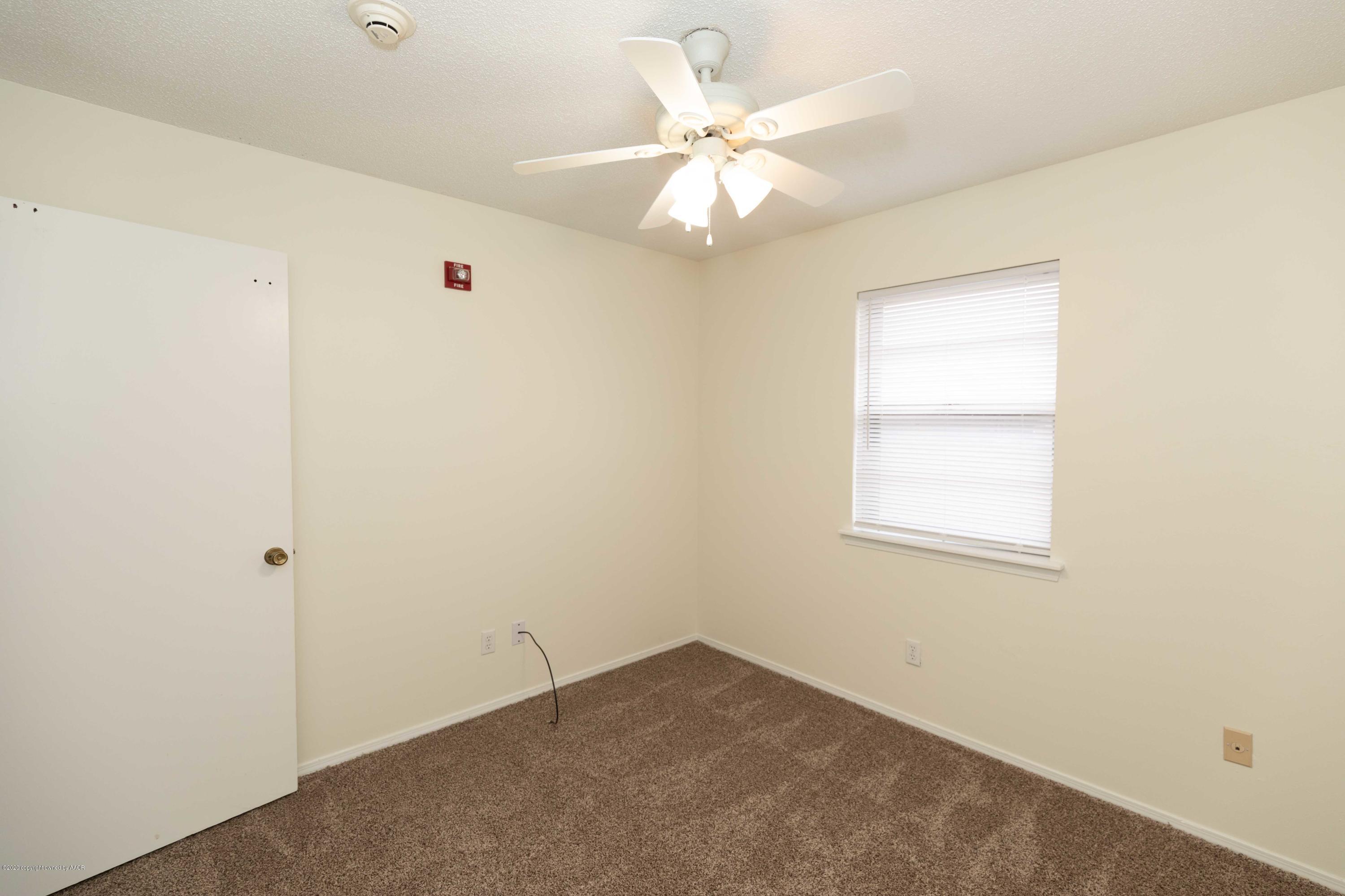 5719 South Fannin Street Amarillo, TX 79110 - Photo 31 of 39 BEDROOM 4 VIEW 2