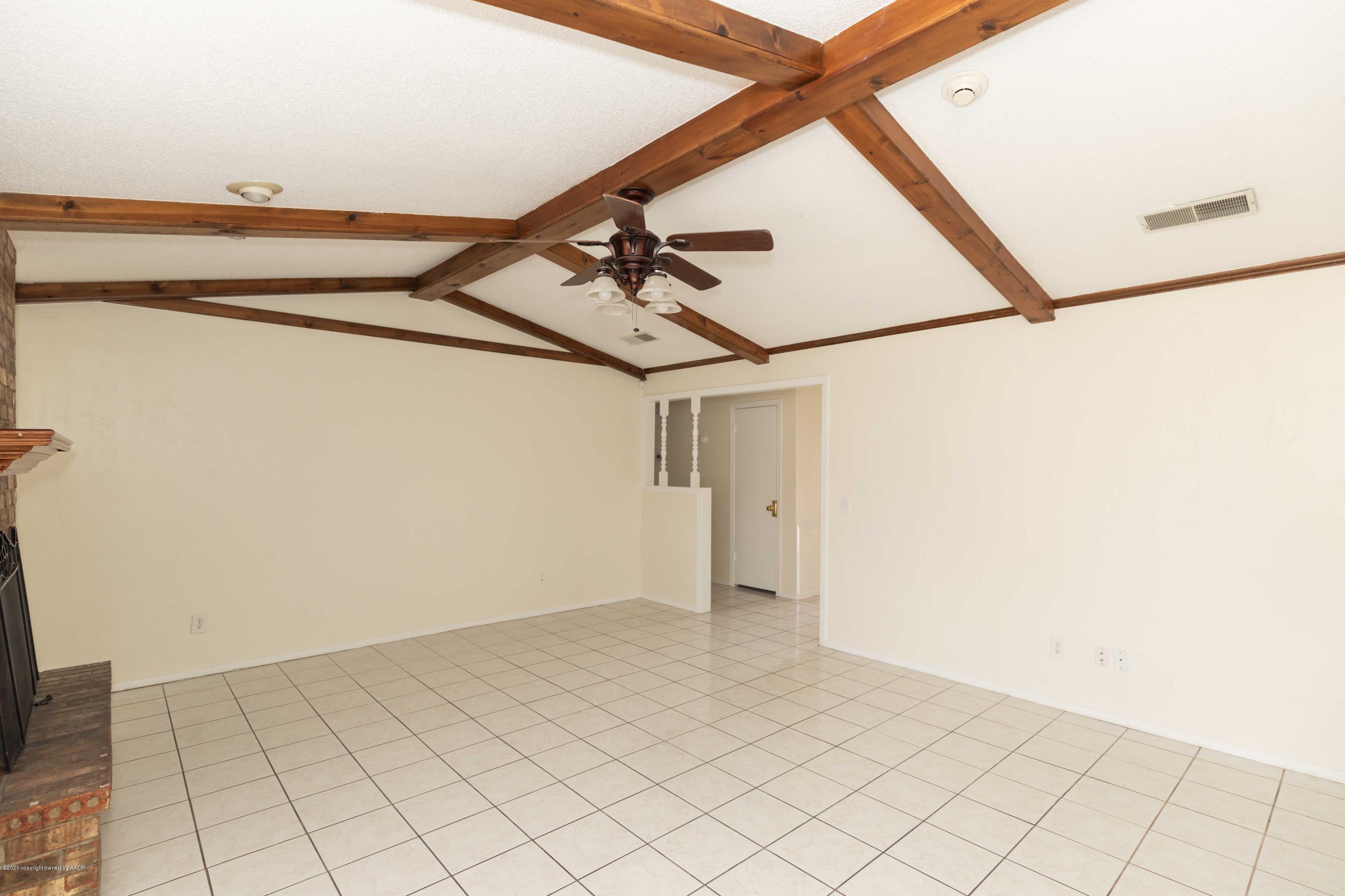 5719 South Fannin Street Amarillo, TX 79110 - Photo 5 of 39 LIVING ROOM VIEW 1