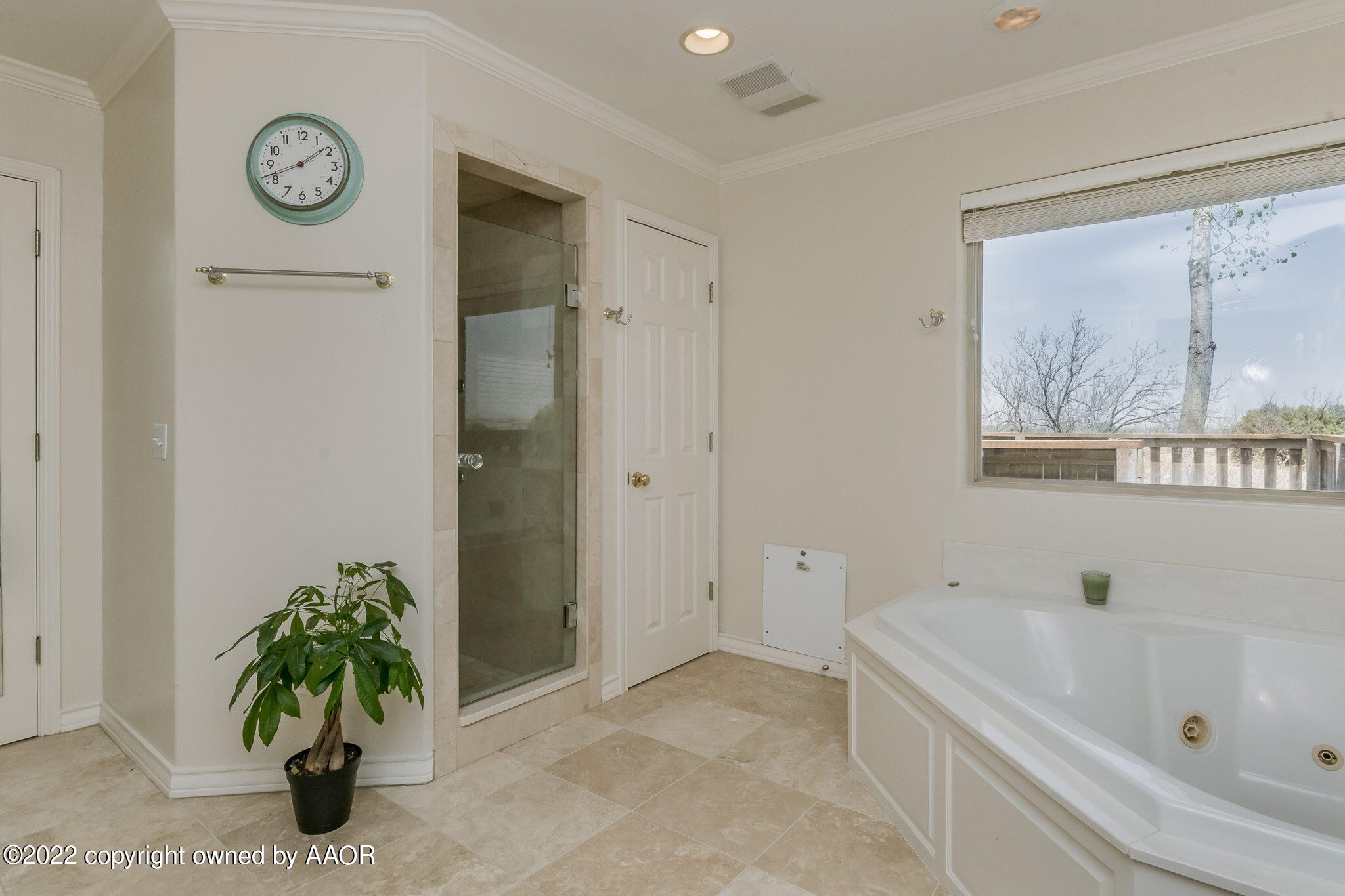 327 Lake Ridge Road Canyon, TX 79015 - Photo 18 of 31 a white bath tub sitting next to a white sink