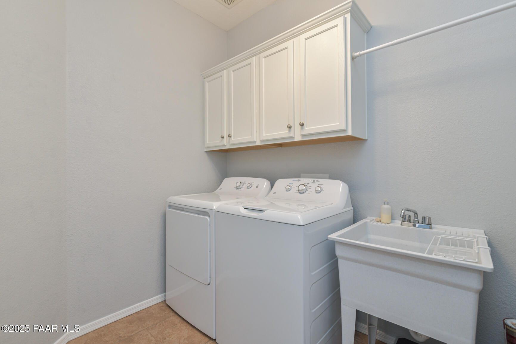 1928 Vine Road Prescott Valley, AZ 86314 - Photo 28 of 43 Laundry room