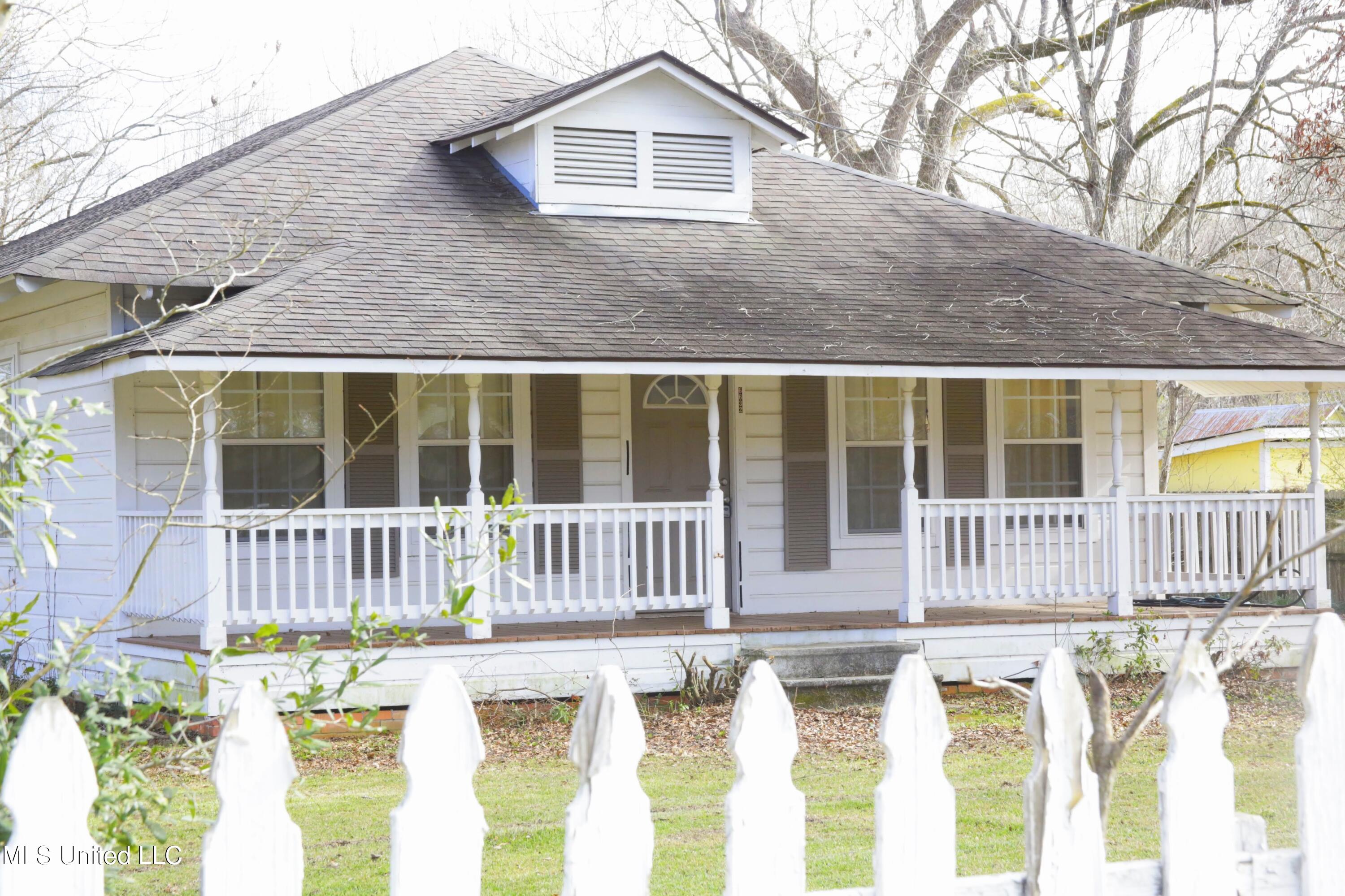 6632 South Siwell Road Jackson, MS 39212 - Photo 2 of 11 Front View