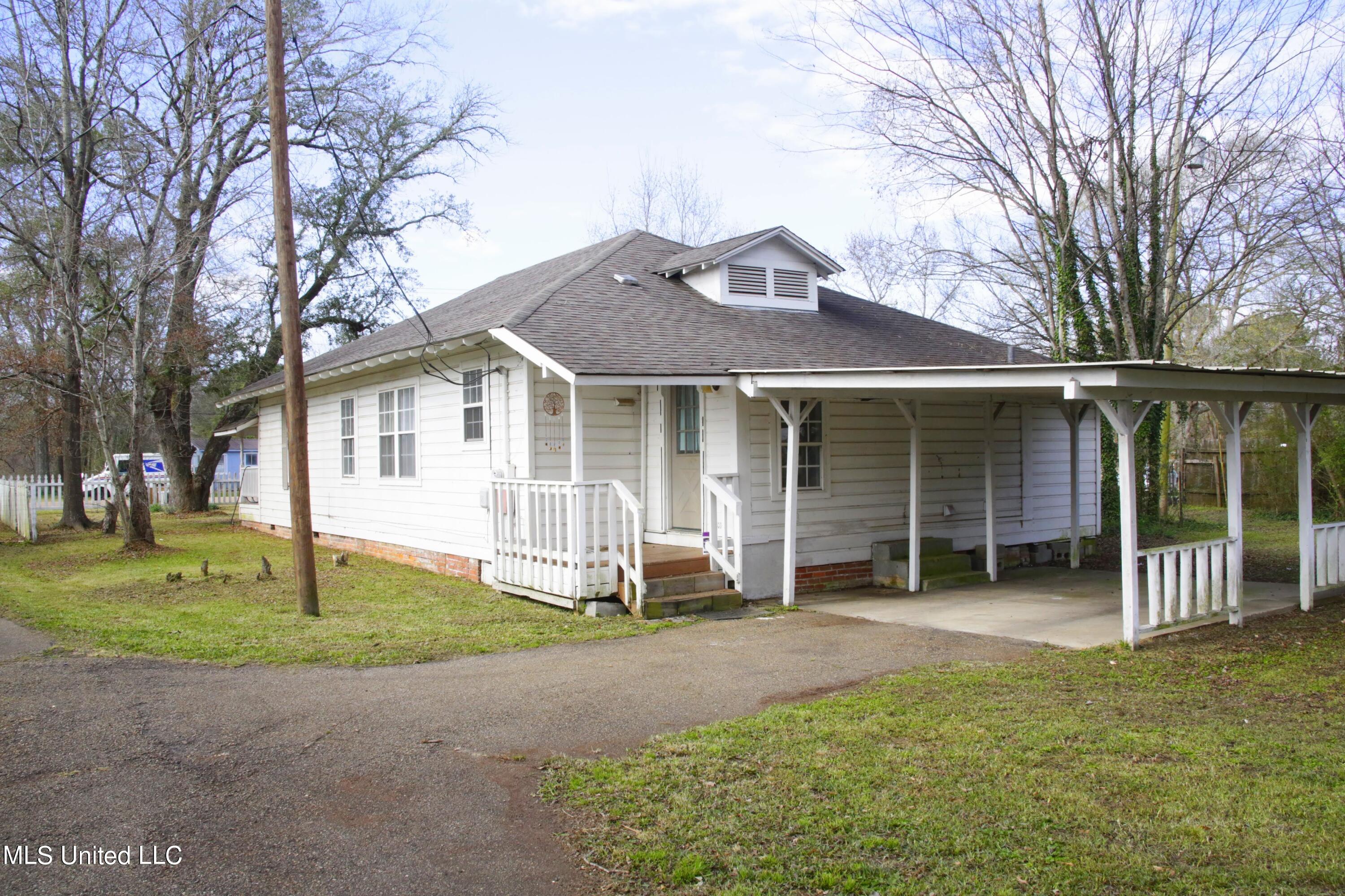 6632 South Siwell Road Jackson, MS 39212 - Photo 4 of 11 Backview