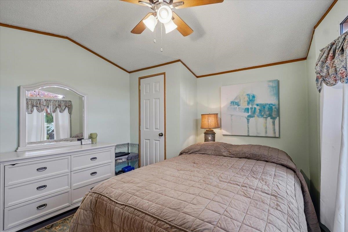 44 2nd Street Colchester, VT 05446 - Photo 23 of 34