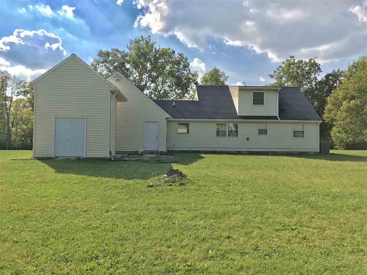 3157 South Stone Road Marion, IN 46953 - Photo 4 of 22 Gallery Image 4