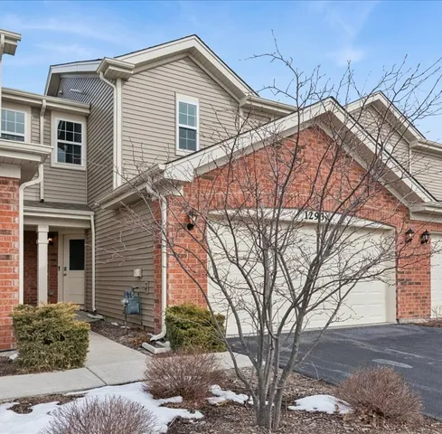 $338,000 | 1293 West Lake Drive, Cary, IL 60013