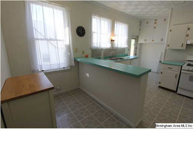 504 Goodwin Avenue Anniston, AL 36207 - Photo 14 of 27