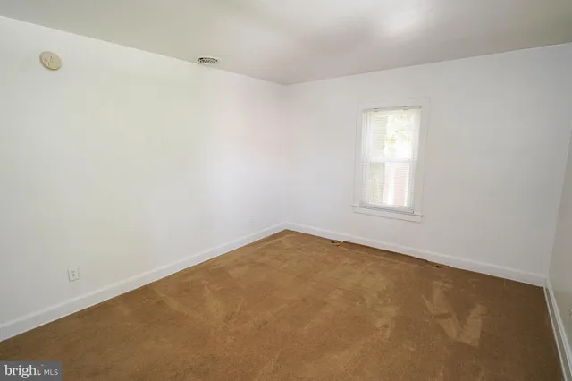 $1,200 | 611 Locust Street, Unit B, Cambridge, MD 21613