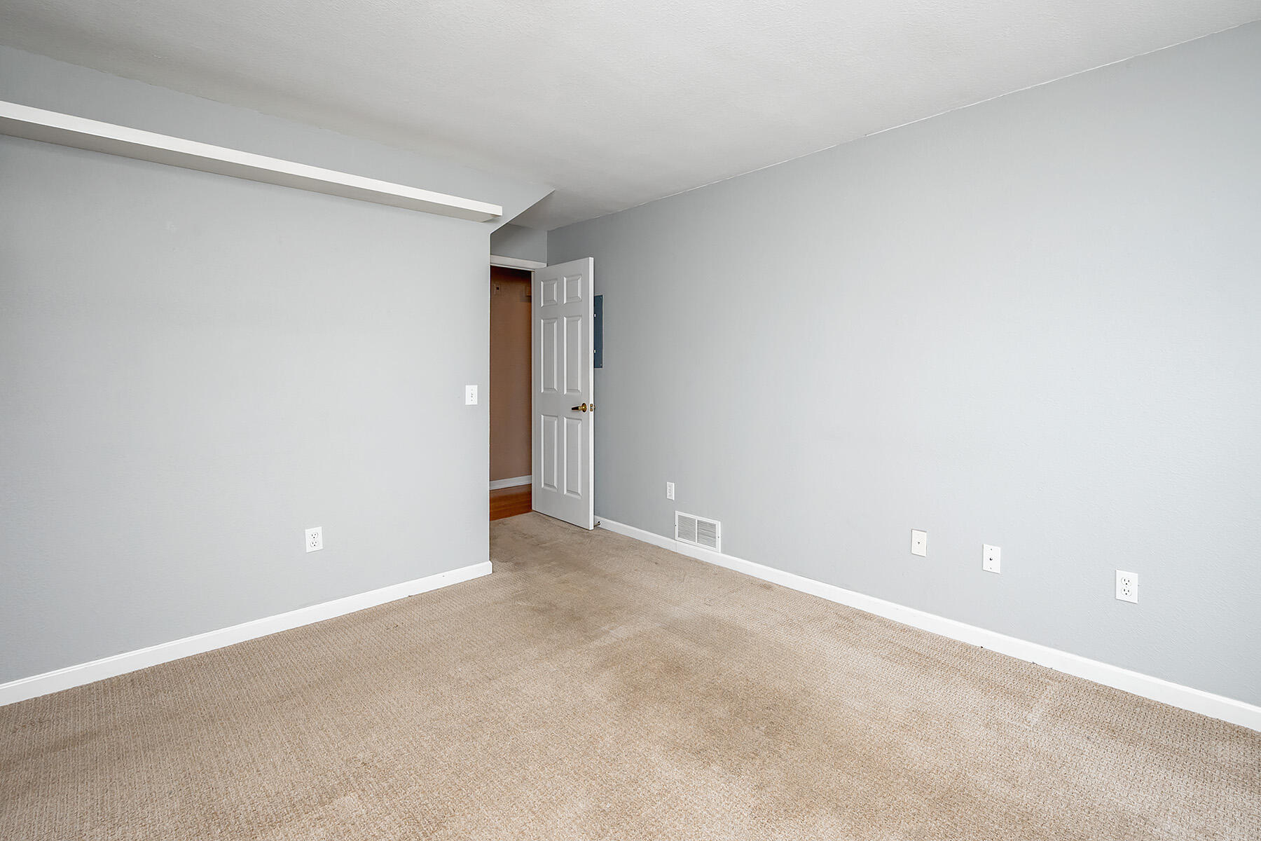 N16W26587 East Fieldhack Drive, Unit E Pewaukee, WI 53072 - Photo 19 of 47 FieldHack_018