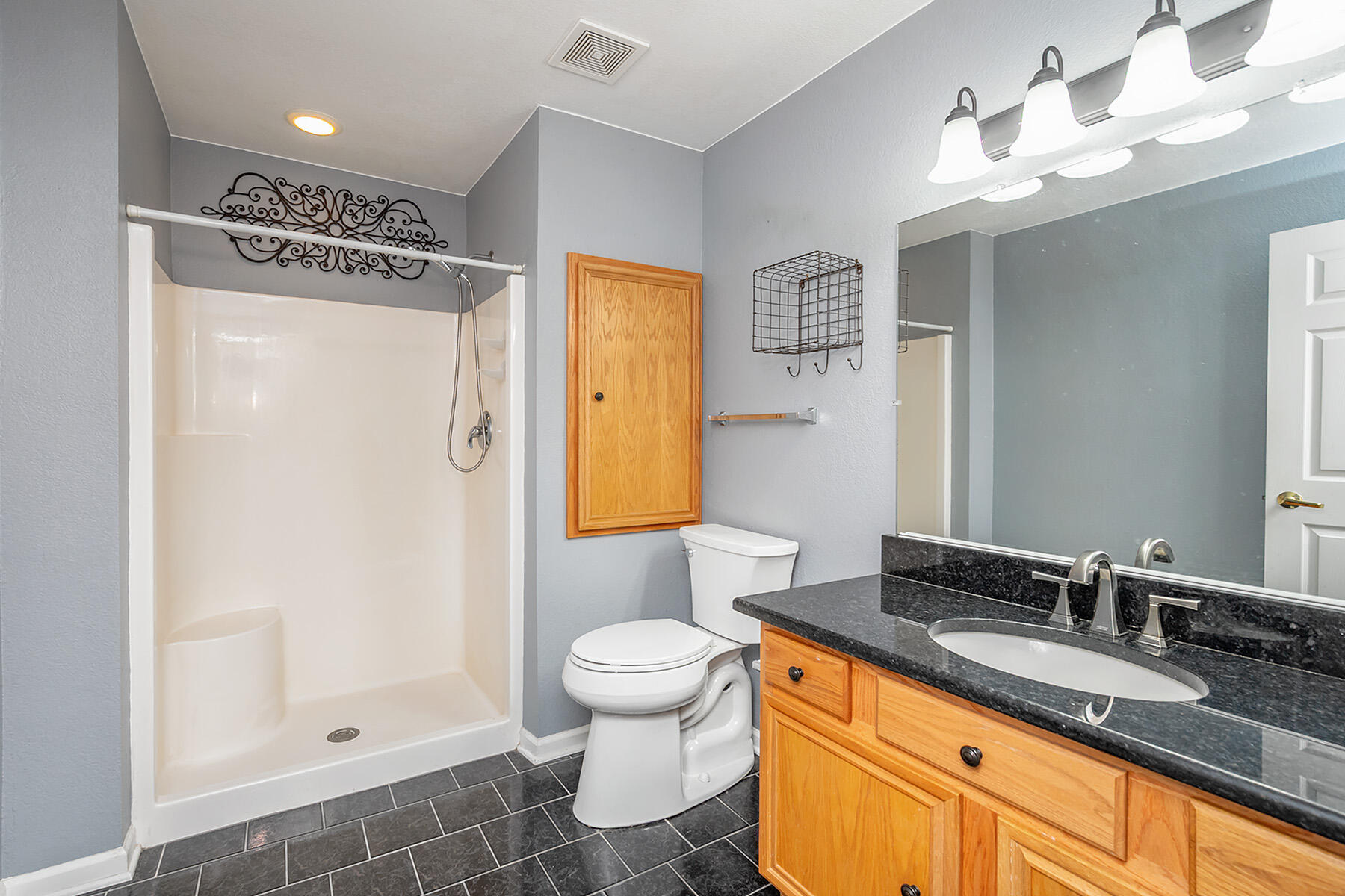 N16W26587 East Fieldhack Drive, Unit E Pewaukee, WI 53072 - Photo 21 of 47 FieldHack_020
