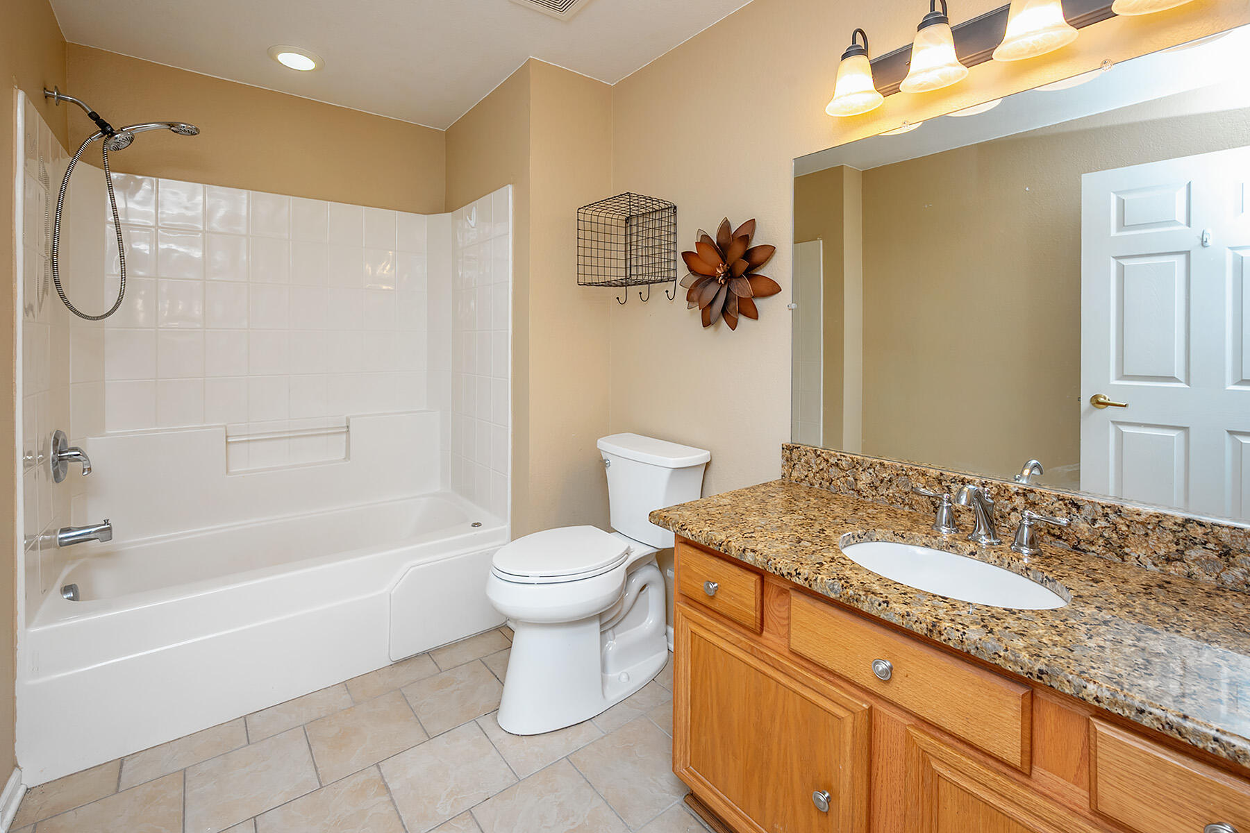 N16W26587 East Fieldhack Drive, Unit E Pewaukee, WI 53072 - Photo 24 of 47 FieldHack_023