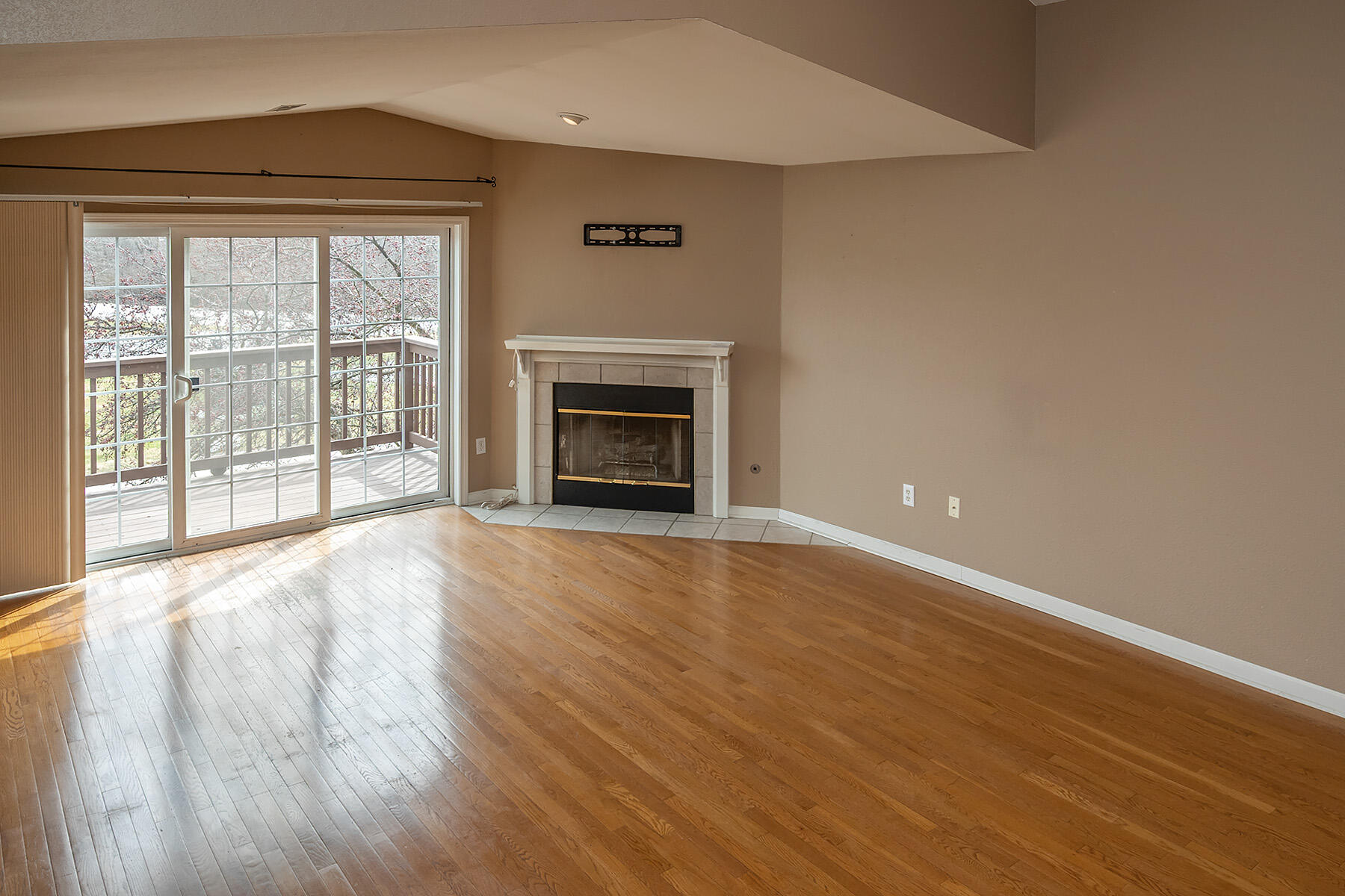 N16W26587 East Fieldhack Drive, Unit E Pewaukee, WI 53072 - Photo 33 of 47 FieldHack_032