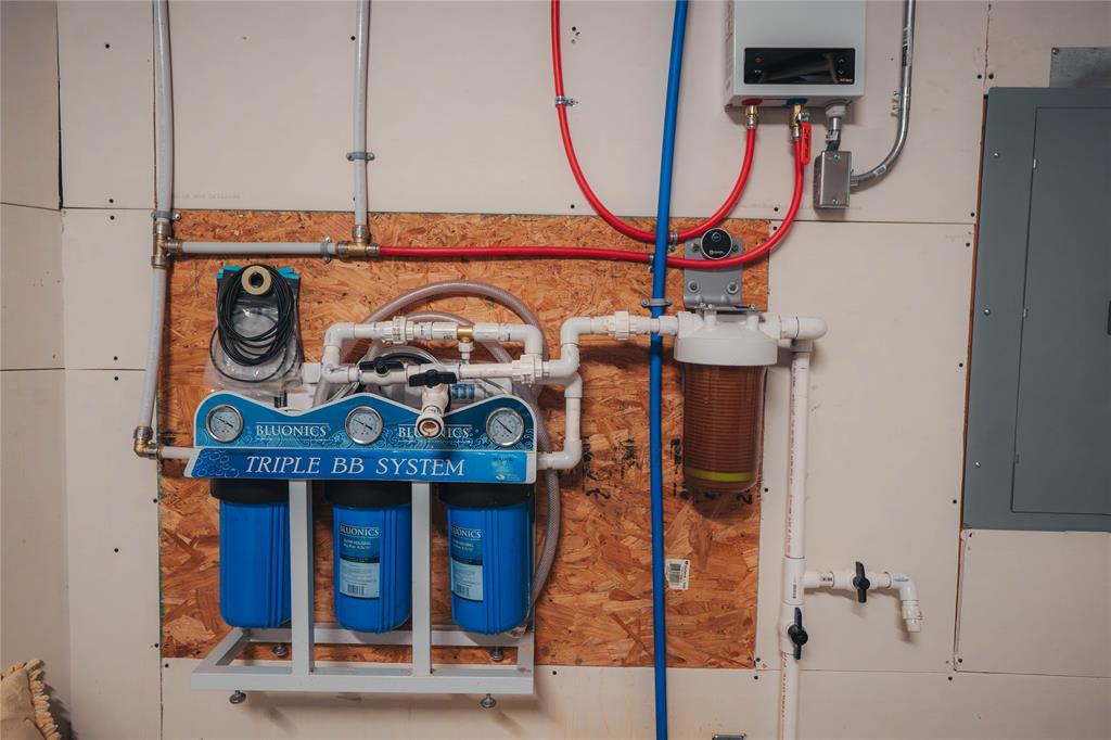 20548 Fm 901 Road Gordonville, TX 76245 - Photo 25 of 39 Filter system for Well Water