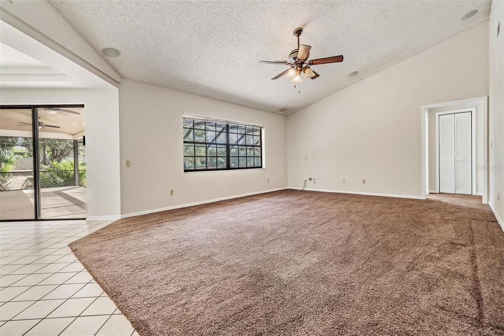 3911 Lithia Ridge Boulevard Valrico, FL 33596 - Photo 15 of 44