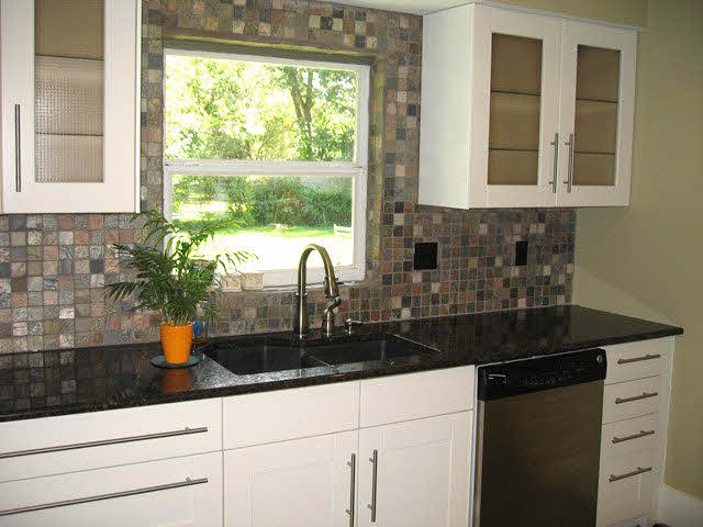 208 North Ingleside Street Fairhope, AL 36532 - Photo 5 of 17 Kitchen