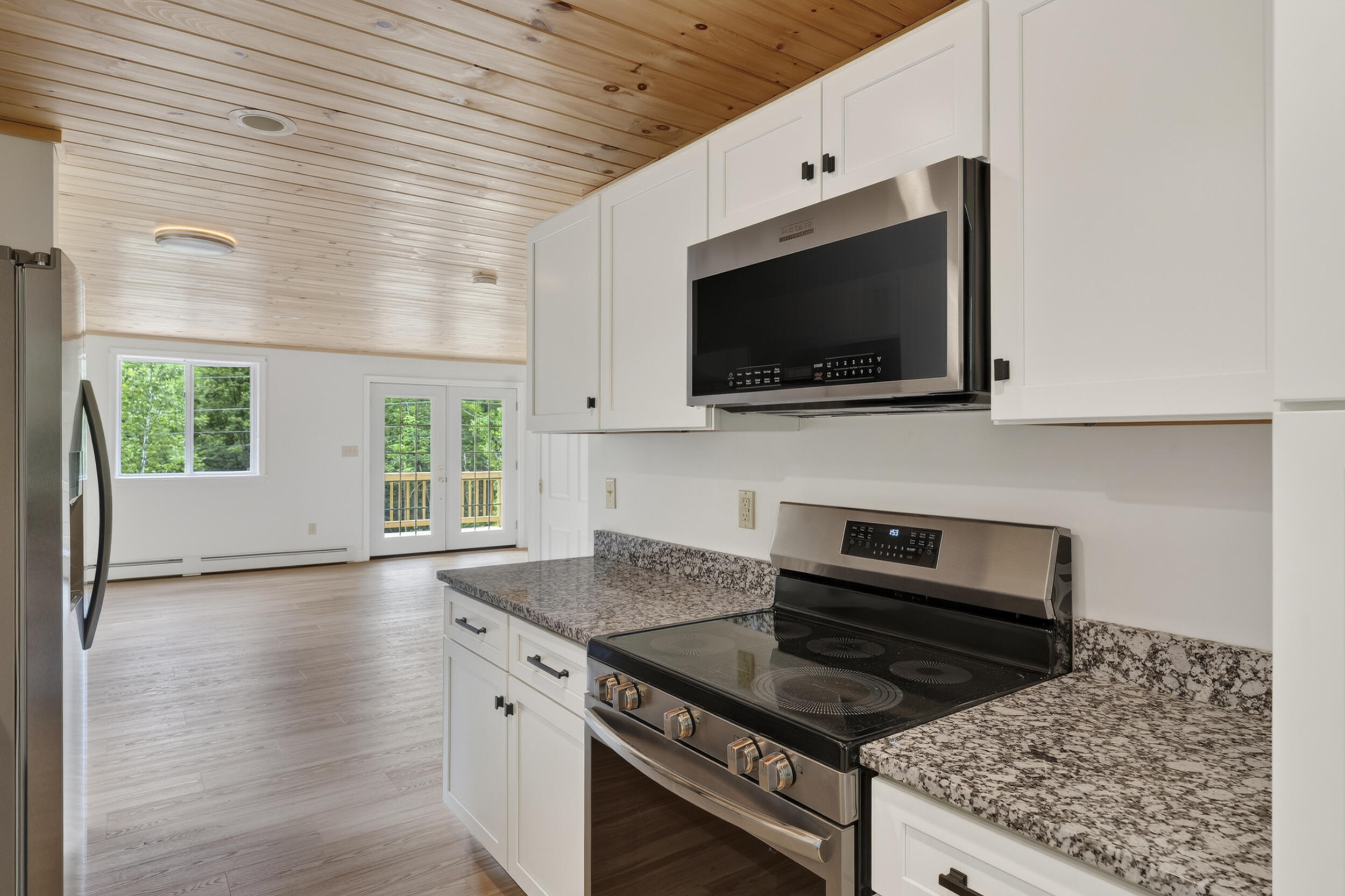 8 Hillside Avenue Harrison, ME 04040 - Photo 17 of 43