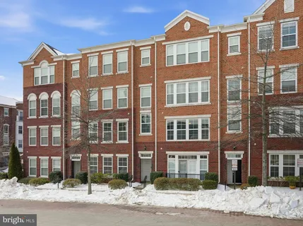 $667,000 | 2951 Finsbury Place, Unit 97, Fairfax, VA 22031