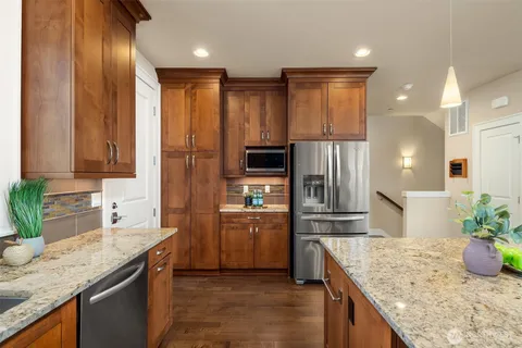 $1,848,000 | 20 6th Street, Kirkland, WA 98033