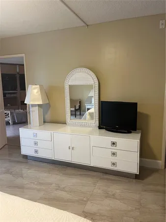 $1,800 | 2940 North Course Drive, Unit 305, Pompano Beach, FL 33069
