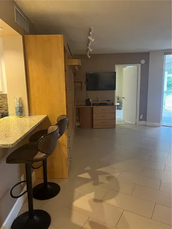 $1,800 | 2940 North Course Drive, Unit 305, Pompano Beach, FL 33069