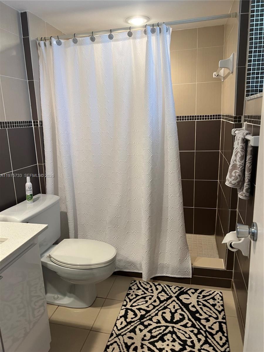2940 North Course Drive, Unit 305 Pompano Beach, FL 33069 - Photo 24 of 27