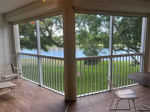 $1,800 | 2940 North Course Drive, Unit 305, Pompano Beach, FL 33069