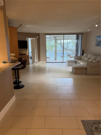 $1,800 | 2940 North Course Drive, Unit 305, Pompano Beach, FL 33069