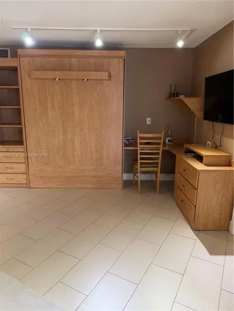 $1,800 | 2940 North Course Drive, Unit 305, Pompano Beach, FL 33069