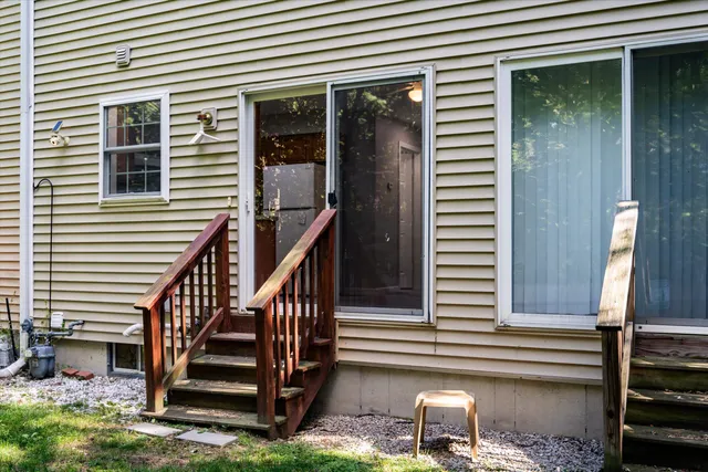 $300,000 | 49 Harvell Street, Unit 9, Manchester, NH 03102