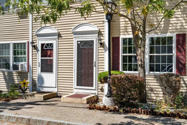 $300,000 | 49 Harvell Street, Unit 9, Manchester, NH 03102
