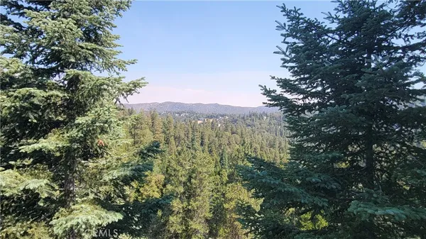 $420,000 | 24722 Bernard Drive, Crestline, CA 92325