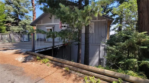 $420,000 | 24722 Bernard Drive, Crestline, CA 92325