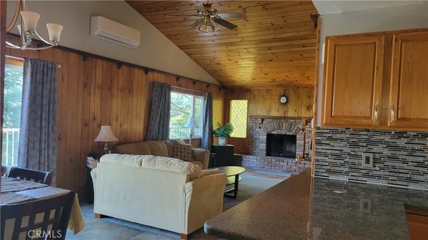 $420,000 | 24722 Bernard Drive, Crestline, CA 92325