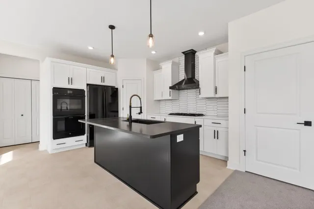 $569,000 | 3324 Hollace Court, Jenison, MI 49428