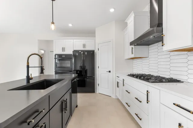 $569,000 | 3324 Hollace Court, Jenison, MI 49428