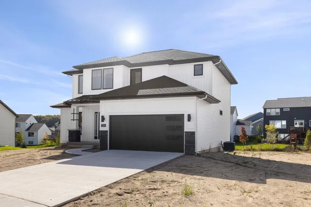 $569,000 | 3324 Hollace Court, Jenison, MI 49428