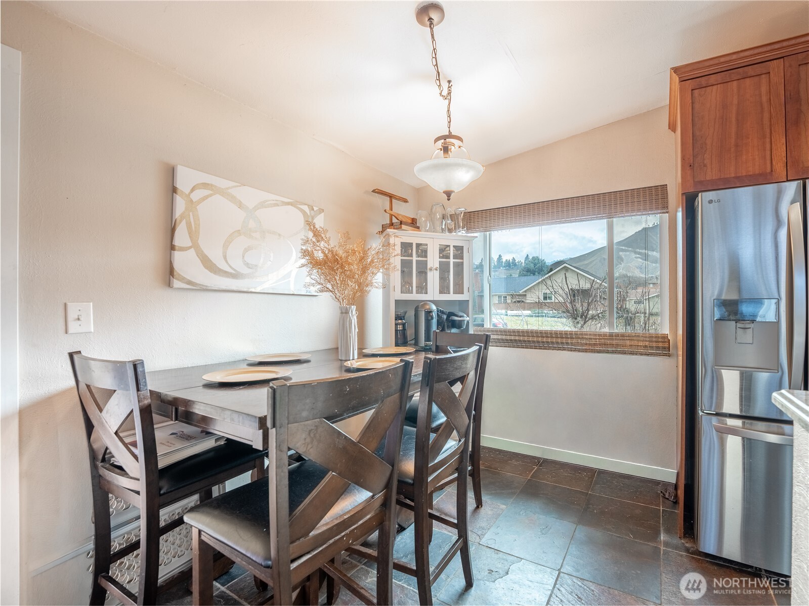 625 Lambert Street Wenatchee, WA 98801 - Photo 5 of 37