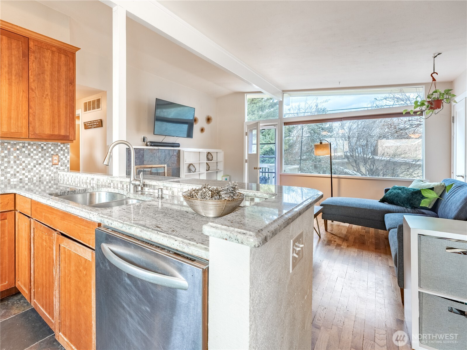 625 Lambert Street Wenatchee, WA 98801 - Photo 8 of 37