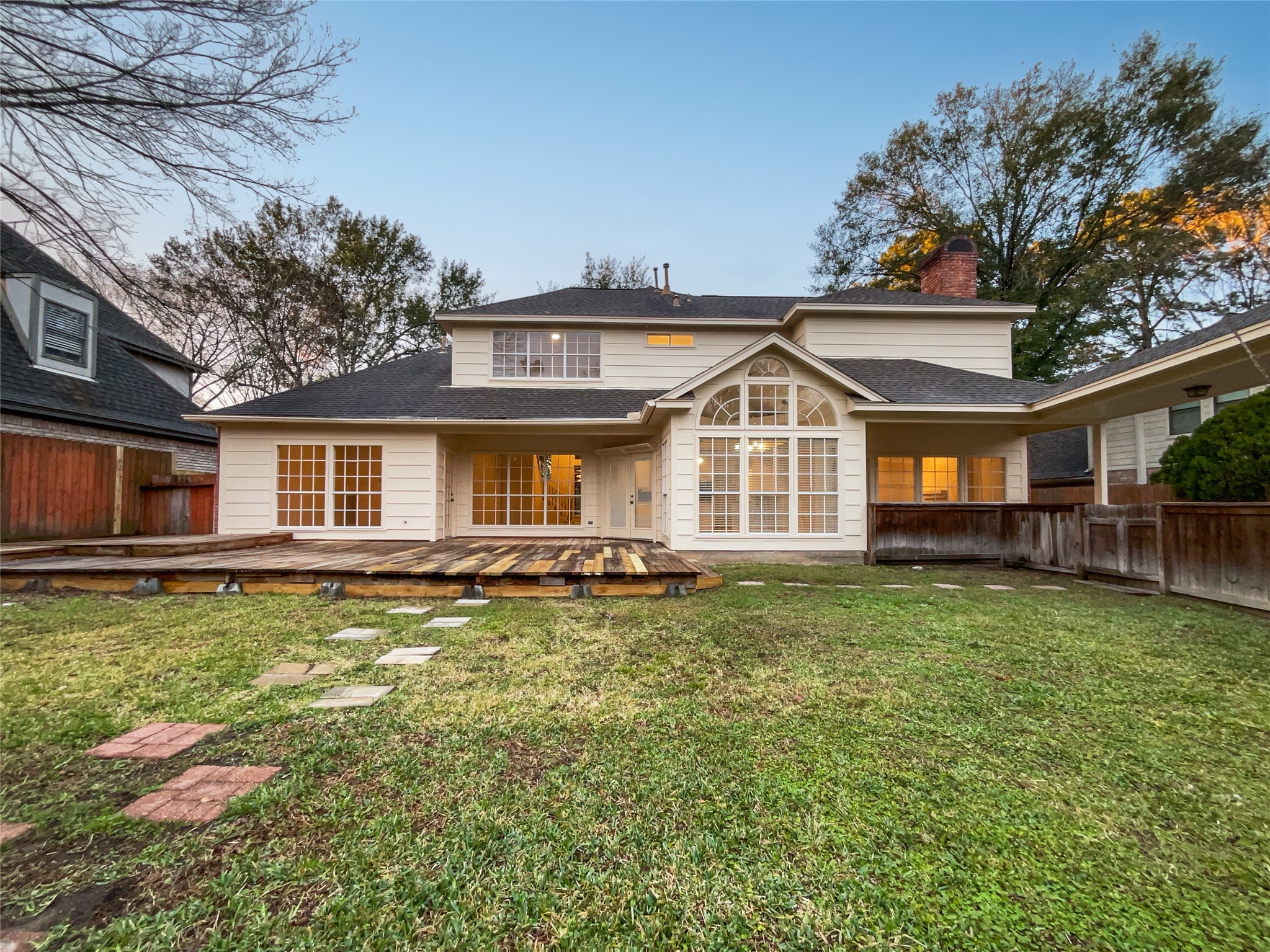 6107 Hampton Way Court Spring, TX 77389 - Photo 5 of 22 a front view of a house with a yard