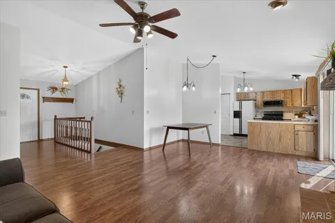 $330,000 | 12120 Jeannette Mary Drive, Maryland Heights, MO 63043