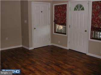 457 Church Road Avondale, PA 19311 - Photo 8 of 12 Living Room