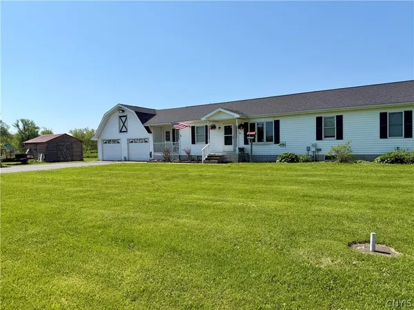 $275,000 | 42583 County Route 24, Antwerp, NY 13608