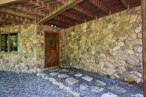 $1,200,000 | 33 Cimarron Road, Putnam Valley, NY 10579