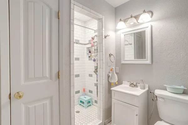 $3,000 | 3704 Jeanette Drive, Fort Worth, TX 76109