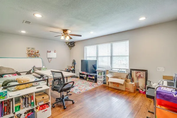 $3,000 | 3704 Jeanette Drive, Fort Worth, TX 76109