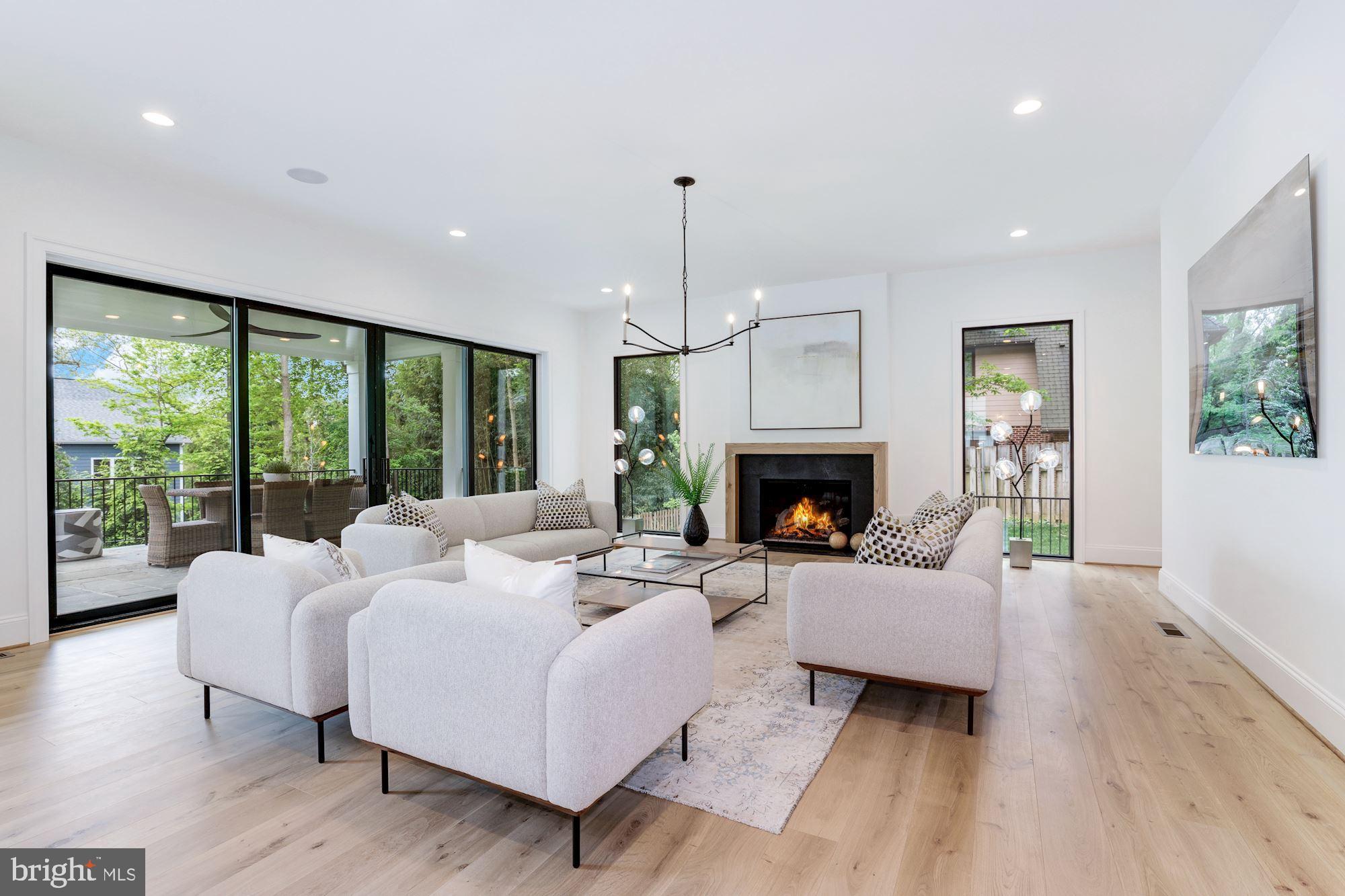 2007 Rockingham Street McLean, VA 22101 - Photo 11 of 54 Family Room