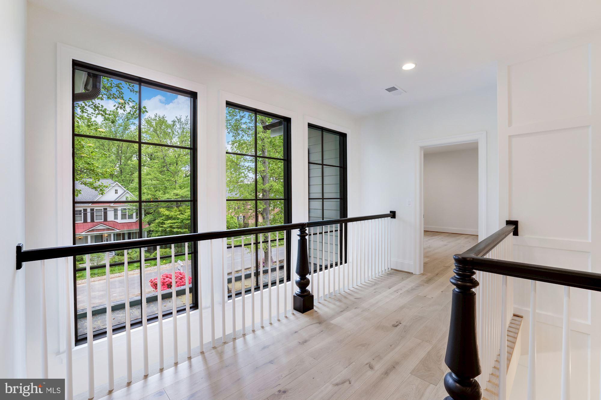 2007 Rockingham Street McLean, VA 22101 - Photo 30 of 54 Front atrium