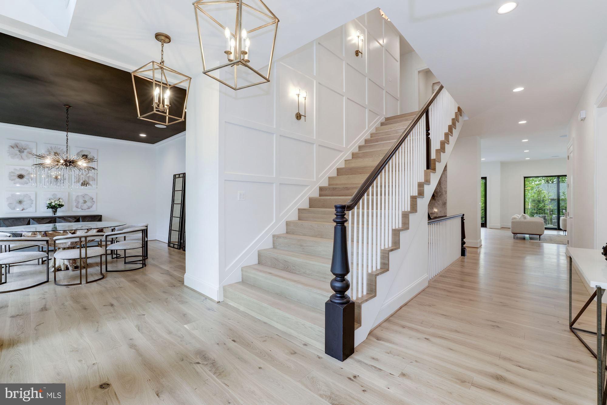 2007 Rockingham Street McLean, VA 22101 - Photo 5 of 54 Extra Wide stairs